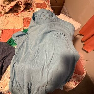 5 Men’s medium Ripcurl & Billabong shirts